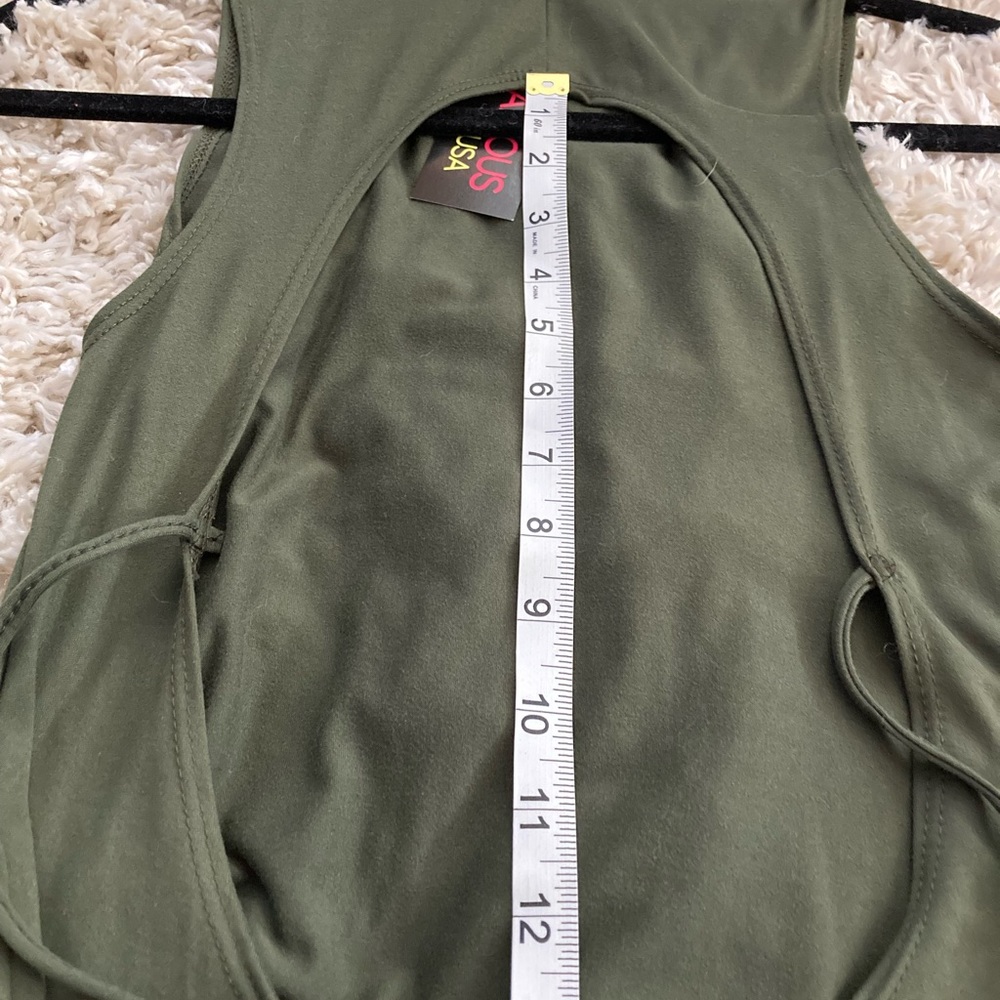Dress - Picture 5 of 6